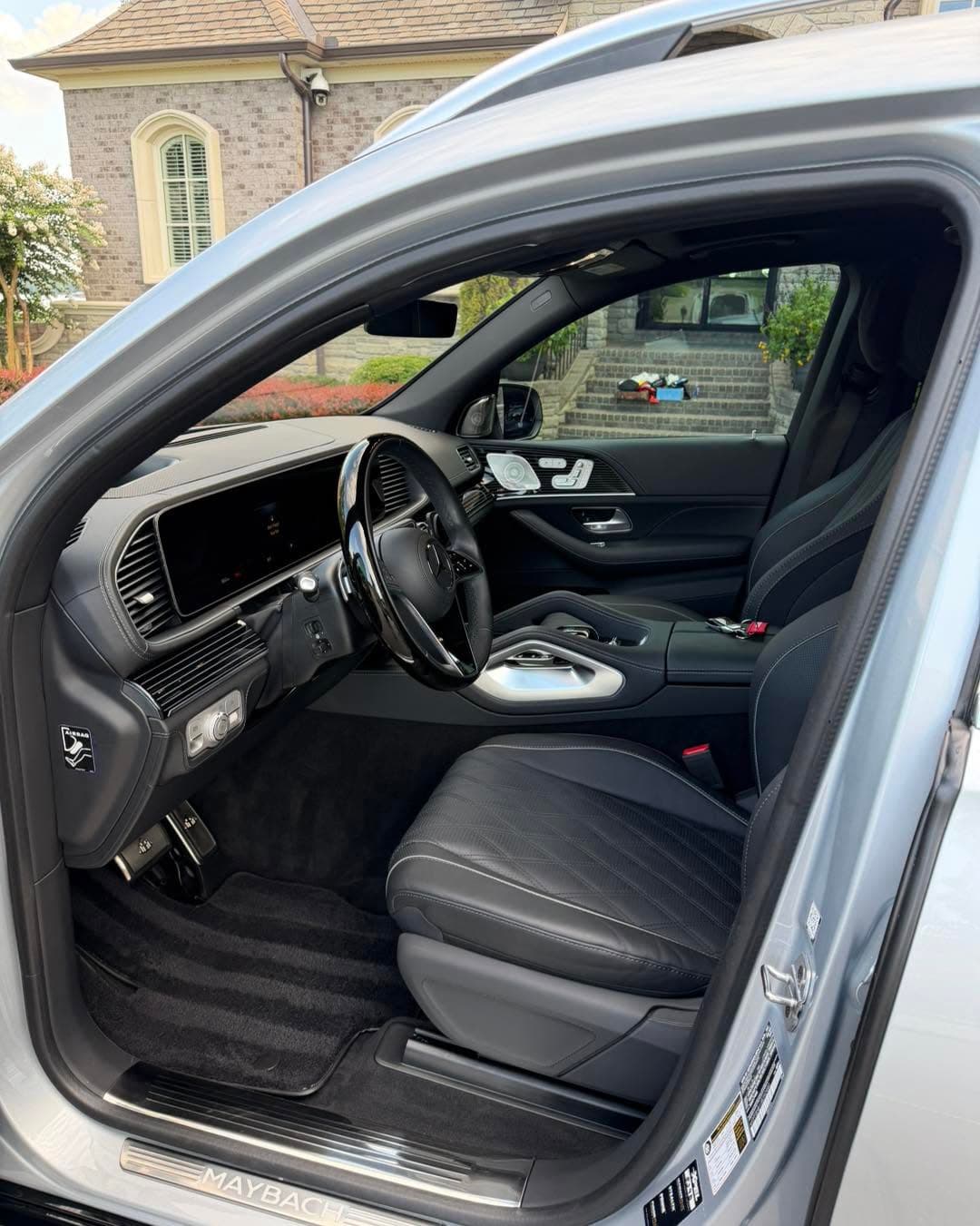 Mercedes SUV front seats after an interior detail